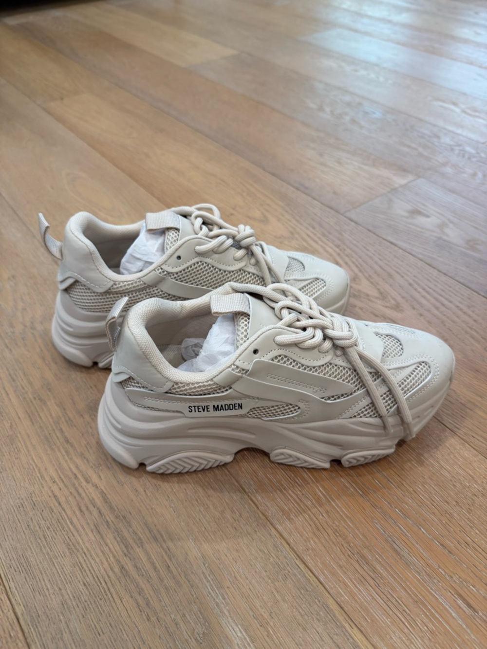 Steve Madden Chunky Lace-Up Sneakers in Off-White/Cream